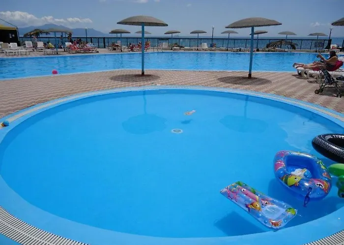 Cavos Horizon Hotel 3*