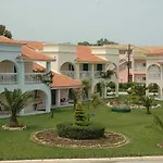 Cavos Horizon Hotel