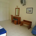 Hotel Cavos Horizon 3*