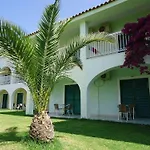 Hotel Cavos Horizon Kávos