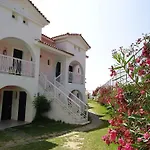Cavos Horizon Hotel 3*